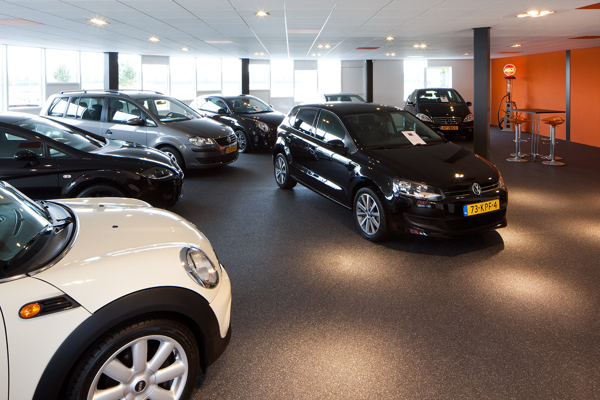 Onze showroom Smink Auto's Hoogeveen